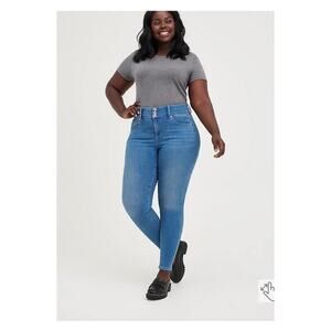 Torrid Medium Wash Jeggings Sz.22R NWT